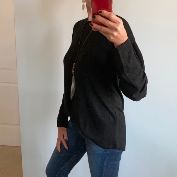 Black, Gathered Sleeve Tunic Top - Picture 4 of 13